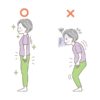 姿勢が悪いシニア女性